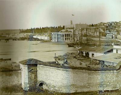 Eski İstanbul / Kasımpaşa Bahriye Nezareti (Kuzey Deniz Saha Komutanlığı) ve Tersane Basile Kargopoulo Fotoğrafı