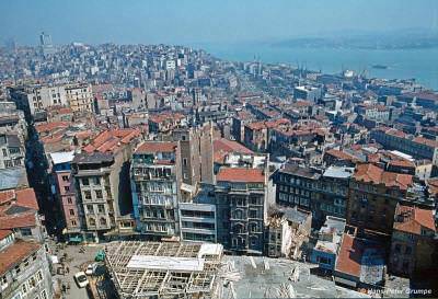 Galata Kulesi'nden 6 fotoğraflık bir seri, 1978 Fotoğrafçı: Hans Peter Grumpe