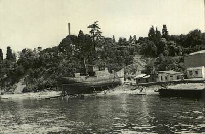 Haydarpaşa İngiliz Mezarlığı Önü / 1939