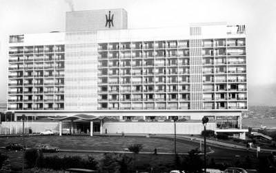 Hilton Oteli,1956