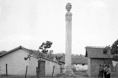 II. Mahmut Nişan Taşı, Okmeydanı I. Hakkı Konyalı Arşivi