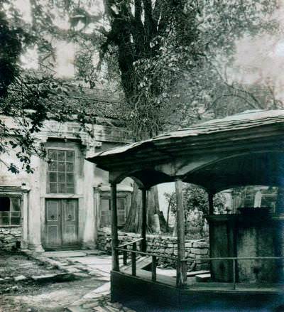 İmrahor Camii Avlusu ve Şadırvanı