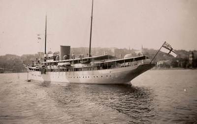İngiltere kraliyet yatı İstanbul'da, 1936  (Kral Edward'ın ziyareti süreci)