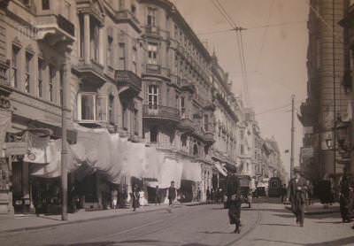 İstiklal Caddesi / 1920′li yıllar