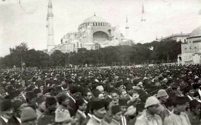 İzmir'in Yunanlılar Tarafından İşgalini Protesto Mitingi, Sultanahmet / 1919