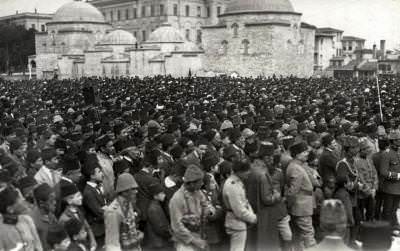 İzmir'in Yunanlılar Tarafından İşgalini Protesto Mitingi, Sultanahmet / 1919
