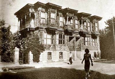 Kalamış Ali Çetinkaya ve Albay Rıza Bey'in ikiz köşkleri / 1960'lar.