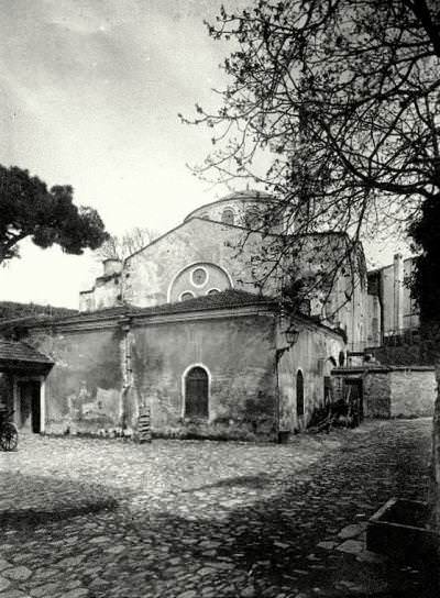 Kalenderhane Camii, Vezneciler