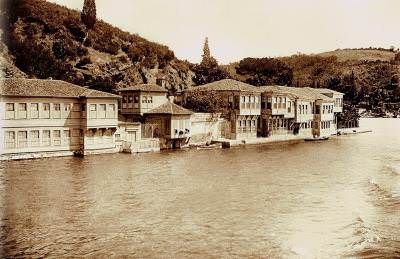Kanlıca / Ferruh Efendi ve Kadri Paşa Yalıları / 1893