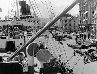 Karaköy Rıhtımı, 1945