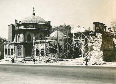 Laleli Külliyesi Sebil ve Türbeleri