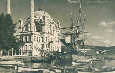 Ortaköy Camii ve Yelkenliler