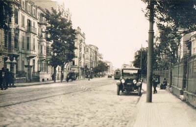 Şişli. Sağ taraf Bulgar Eksarhhanesi.