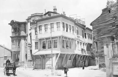 Sokak (?) 1938 Nicholas V. Artamonoff koleksiyonu