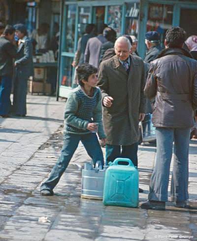 Sokakta İnsanlar Hans Peter Grumpe fotoğrafı, 1978