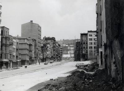 Yapım çalışmaları sırasında Tarlabaşı Bulvarı, İstanbul, 1988 IFEA Fotoğraf Arşivi