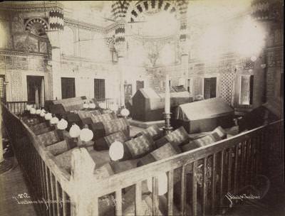 Yavuz Sultan Selim Türbesi'nde Sandukalar / Sébah ve Joaillier Fotoğrafı