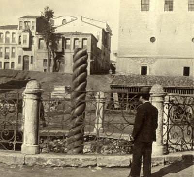 Yılanlı Sütun, Sultanahmet