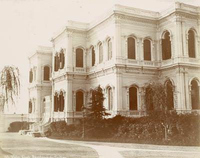 Yıldız Köşkü, Gulmez Fréres